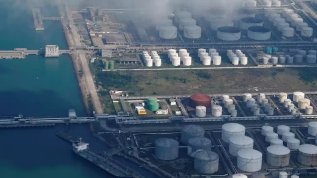 ইরানি তেল ক্রয়ের অভিযোগ; চীনা রিফাইনারির ওপর যুক্তরাষ্ট্রের নিষেধাজ্ঞা