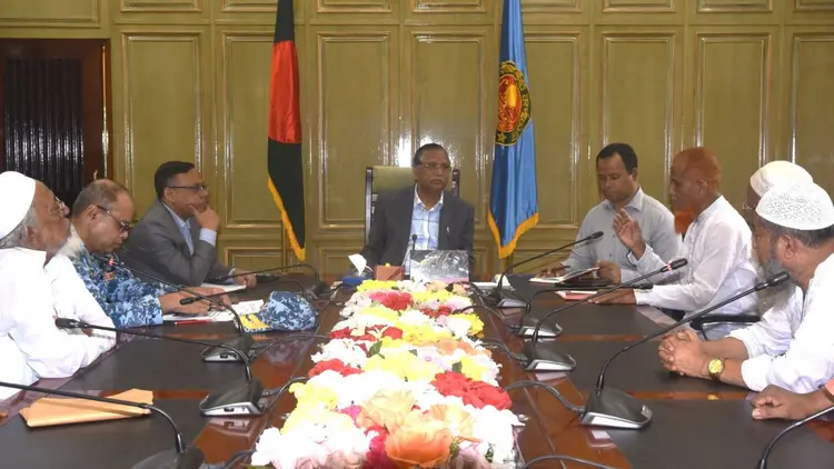 অবৈধ ব্যাটারিচালিত রিকশা নিয়ন্ত্রণে নীতিমালা আনছে সরকার