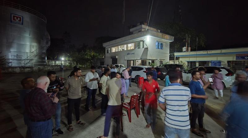 সিলেটে অনির্দিষ্টকালের জন্য সব পেট্রোল পাম্প সিএনজি স্টেশন বন্ধ ঘোষণা মালিকদের