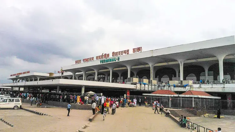 যুদ্ধের কারণে ঢাকা থেকে ৯৭২ ফ্লাইট বাতিল