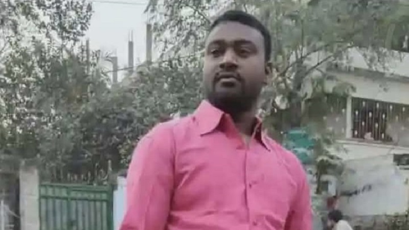 খুলনায় দোকানে ঢুকে বিএনপি নেতাকে কুপিয়ে হত্যা