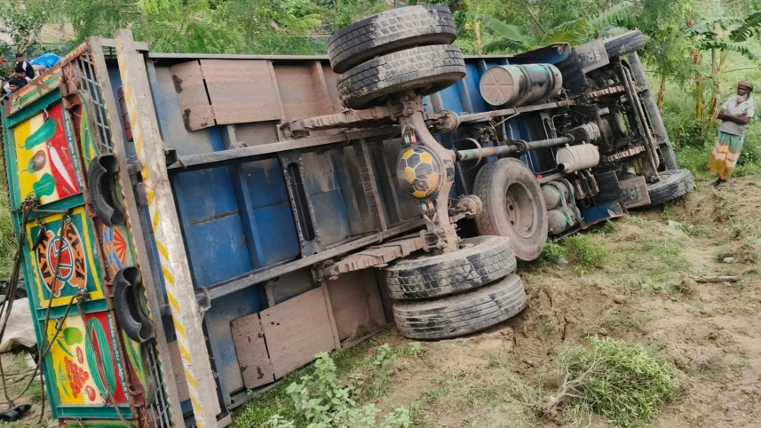 15 killed in Jamuna Bridge truck crash; six victims laid to rest together in Naogao