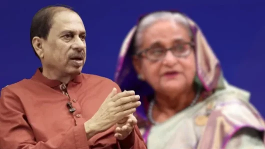 দাবি মতিউর রহমান চৌধুরীর; ভ্যানিটি ব্যাগে করে ৩ পৃষ্ঠার পদত্যাগপত্র নিয়ে গেছেন শেখ হাসিনা