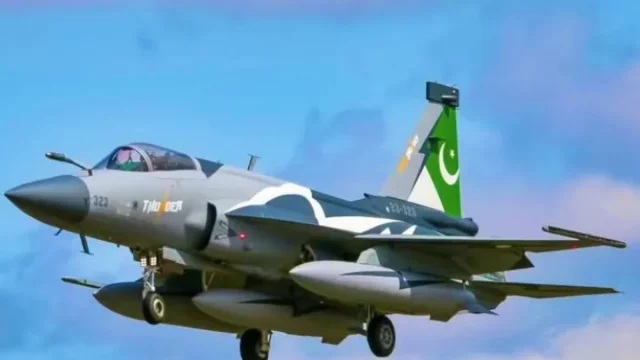 বাংলাদেশকে জেএফ-১৭ যুদ্ধবিমানের সিমুলেটর হস্তান্তর পাকিস্তানের