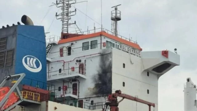 শি-পুতিন বৈঠকের এক দিন আগে চীনা জাহাজে রাশিয়ার ভয়াবহ হামলা