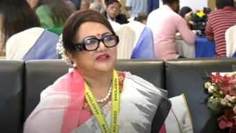 মা দিবস উপলক্ষ্যে বিশেষ সম্মাননা পেলেন ববিতা