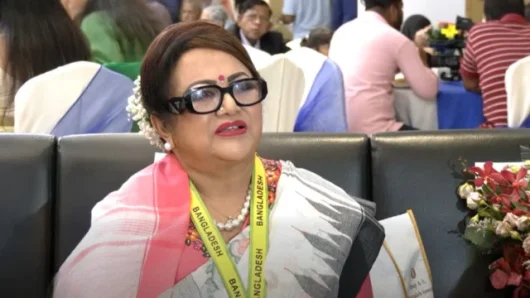 মা দিবস উপলক্ষ্যে বিশেষ সম্মাননা পেলেন ববিতা