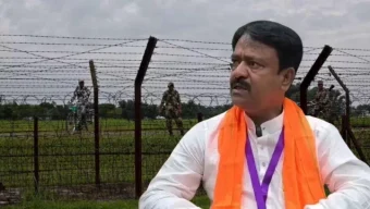 পশ্চিমবঙ্গের মন্ত্রীর কড়া বার্তা; সীমান্তে কাঁটাতার দেওয়ার সময় বিজিবি বা তৃণমূলের লোকজন— কারও বাধাই সহ্য করা হবে না