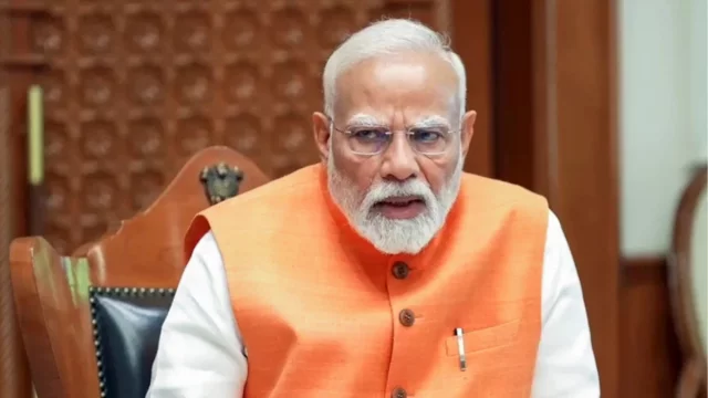 জরুরি বৈঠক ডেকেছেন মোদি, সব মন্ত্রীকে দিল্লিতে থাকার নির্দেশ