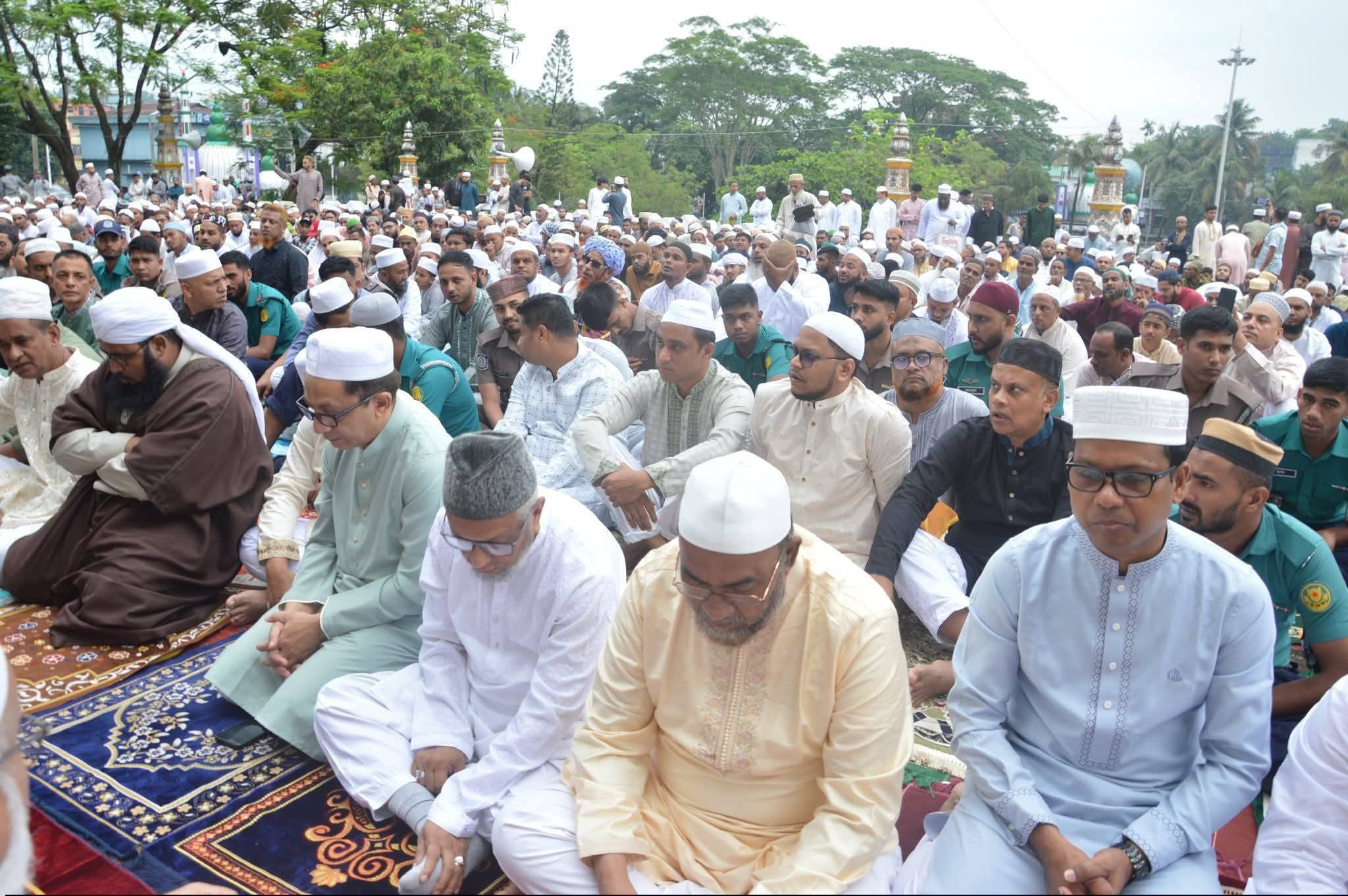 সিলেটের শাহী ঈদগাহ ময়দানে ঈদুল আজহার জামাত অনুষ্ঠিত