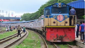 Cattle, Special Trains Planned to Ease Eid Travel Rush