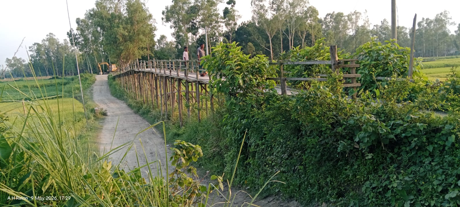 নাগরপুরে ঝুঁকিপূর্ণ সাঁকোতে প্রতিদিন হাজারো মানুষের যাতায়াত