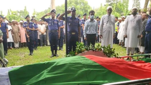 পারিবারিক কবরস্থানে চিরনিদ্রায় শায়িত সাবেক এমপি দবিরুল ইসলাম