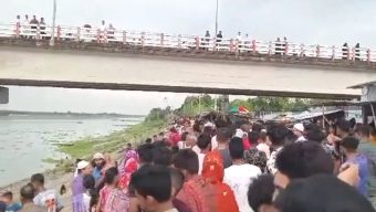 শিশু সন্তানকে নদীতে ফেলে মায়ের আত্মহত্যার চেষ্টা