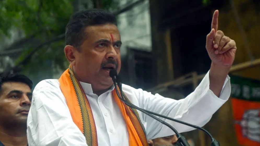 পশ্চিমবঙ্গে অবৈধ অনুপ্রবেশকারীদের বিরুদ্ধে কঠোর পদক্ষেপের অংশ হিসেবে পুশব্যাক’ শুরুর ঘোষণা শুভেন্দুর