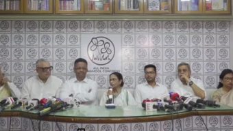 পশ্চিমবঙ্গ বিধানসভা নির্বাচনে কারচুপির অভিযোগ এনে পদত্যাগ না করার ঘোষণা মুখ্যমন্ত্রী মমতার