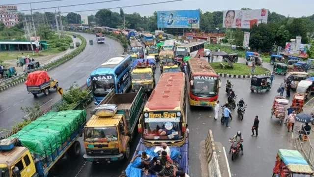ঢাকা-টাঙ্গাইল-যমুনা সেতু মহাসড়কে ৬০ কিলোমিটার যানজট