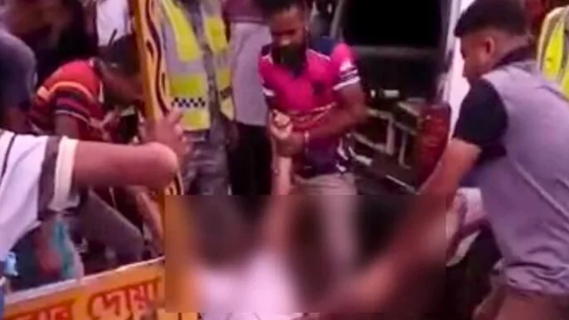 সিরাজগঞ্জে বাসের ধাক্কায় দুমড়েমুচড়ে গেল সিএনজি, নিহত ৩