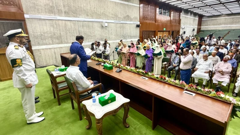 শপথ নিলেন সংরক্ষিত নারী আসনের ৪৯ এমপি