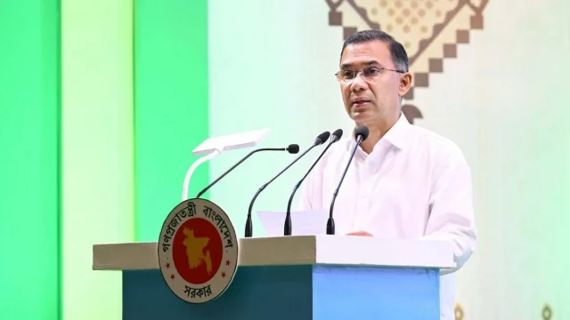 জনপ্রশাসনের কর্মকর্তাদের সব পদেই কাজ করার মানসিকতা থাকা জরুরি: প্রধানমন্ত্রী