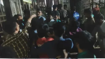 ঢাবির মুহসীন হলে ছাত্রদল-হল সংসদের মধ্যে উত্তেজনা
