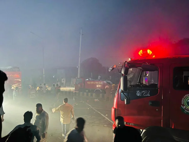 রাজধানীর কালশী বস্তির আগুন নিয়ন্ত্রণে
