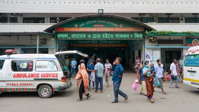 কোরবানি দিতে গিয়ে আহত ৮০