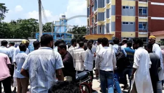 আওয়ামী লীগের ঠিকানা এই ভোলায় হবে না;’ তোফায়েল আহমেদের মরদেহের ভোলায় পৌঁছাতেই ছাত্রদল-যুবদলের স্লোগান