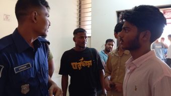 শ্রীমঙ্গলে পারাবত এক্সপ্রেসের ছাদে ভ্রমণ: ৩ যুবক আটক, জরিমানা শেষে মুক্তি