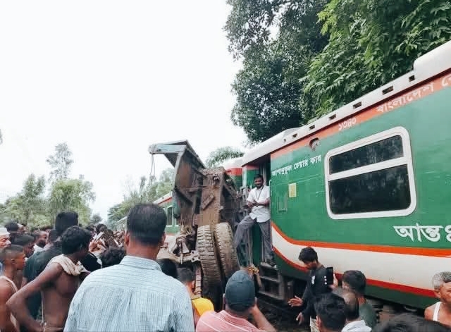Sand-Laden Truck Collides with Paharika Express in Chattogram, Rail Traffic Suspended for Nearly an Hour
