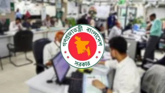 সরকারি চাকরিজীবীদের বেতন বাড়ছে ৫০ শতাংশ