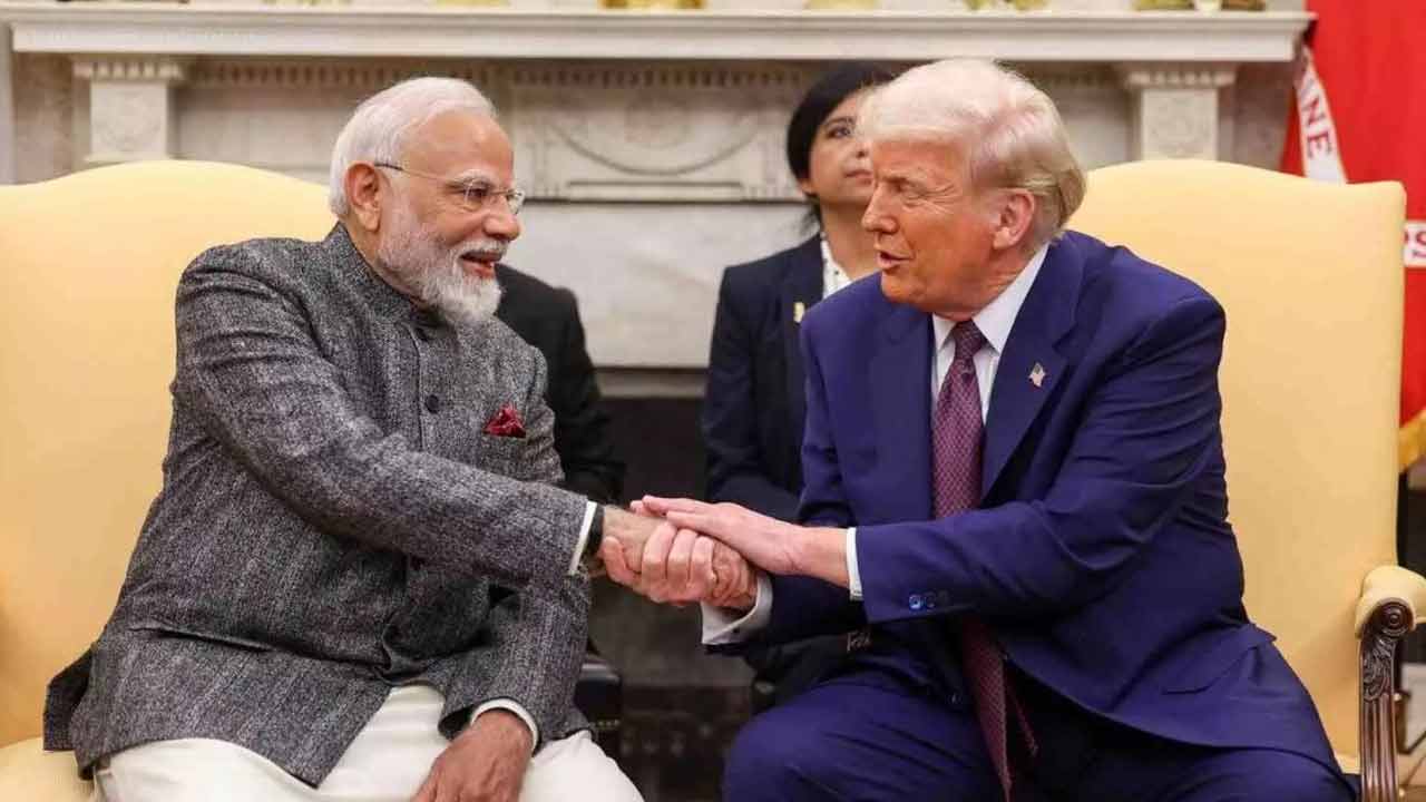 ফের বৈঠকে বসছে ভারত-আমেরিকা! সোমবার থেকে শুরু হবে বাণিজ্য চুক্তির ‘বাকি এক শতাংশ কাজ’ নিয়ে আলোচনা