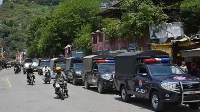আজাদ কাশ্মীরে পুলিশ-বিক্ষোভকারীদের সংঘর্ষে নিহত ৭, আহত ২৩ পুলিশ