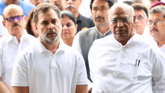 ১২ ঘণ্টার নোটিশে কংগ্রেসের জরুরি বৈঠক, এজেন্ডা নিয়ে জল্পনা