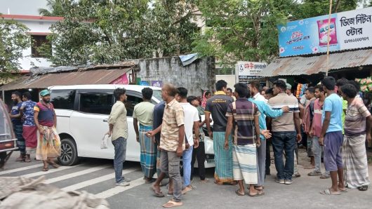 বাঘায় চতুর্থ শ্রেণির স্কুল ছাত্র মাইক্রোর চাপায় নিহত