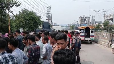 সাভারে ঈদের ছুটি শেষে ফেরার পর এক গ্রুপের ১৮৬৮ জনকে চাকরি থেকে ছাঁটাই