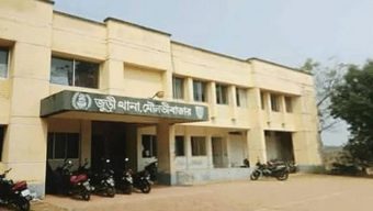 ছেলের কুড়ালের আঘাতে বৃদ্ধের মৃত্যু