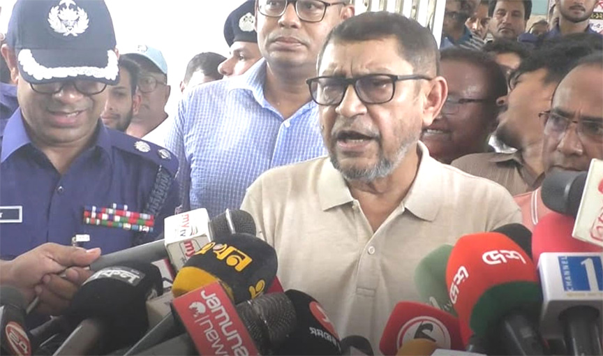 কুষ্টিয়ায় হঠাৎ স্বাস্থ্যমন্ত্রী: মেডিকেল কলেজ তিন মাসের মধ্যে চালুর আশ্বাস