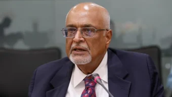 ঋণনির্ভর বাজেট আর্থিক শৃঙ্খলার জন্য চ্যালেঞ্জ তৈরি করতে পারে: ড. দেবপ্রিয় ভট্টাচার্য