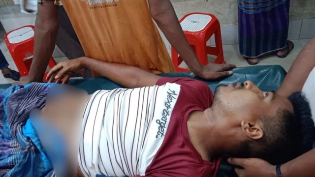 অটোরিকশায় এসে প্রকাশ্যে যুবককে এলোপাতাড়ি গুলি