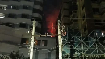 রাজধানীর কাঁটাবনে বহুতল ভবনের ১২ তলায় আগুন