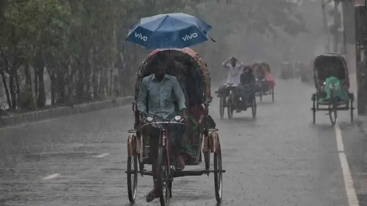 দেশের বিভিন্ন অঞ্চলে টানা ৫ দিন বজ্রসহ ভারী বর্ষণের শঙ্কা