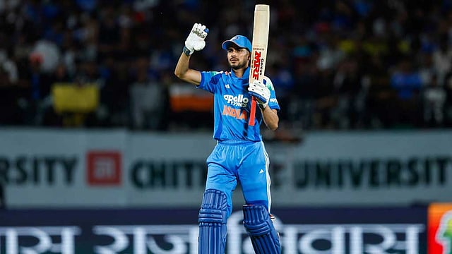 গিলের দাপুটে ব্যাটিং, আফগানিস্তানকে হারিয়ে ভারত ৭ উইকেটে জয়ী