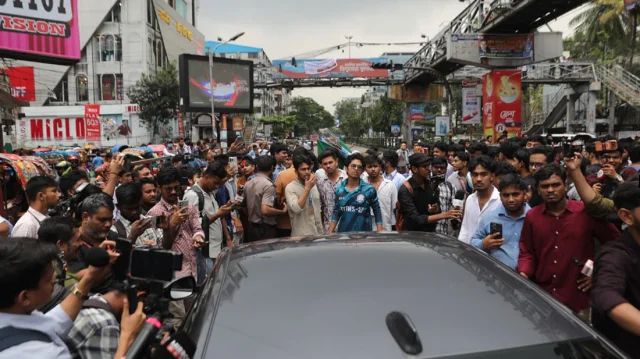 বুধবার মার্চ টু শিক্ষা মন্ত্রণালয় কর্মসূচি শিক্ষার্থীদের