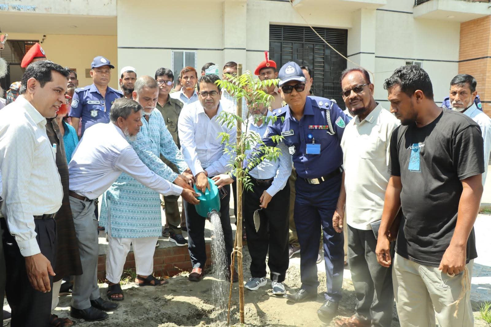 সবুজ ভবিষ্যৎ গড়ার প্রত্যয়ে হবিগঞ্জে সপ্তাহব্যাপী বৃক্ষমেলা শুরু