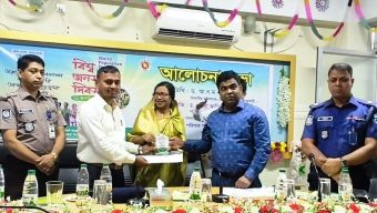 পরিবার পরিকল্পনায় জেলায় ৪র্থ বারের মতো শ্রেষ্ঠ বাঘার মনিরুল ইসলাম