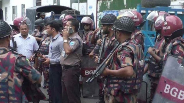 গোপালগঞ্জে নিরাপত্তা জোরদার, ৫ প্লাটুন বিজিবি মোতায়েন, চলছে যৌথ টহল