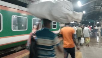 প্রায় ৩ ঘণ্টা বিলম্বে চলল কালনী এক্সপ্রেস, ভোগান্তিতে যাত্রীরা
