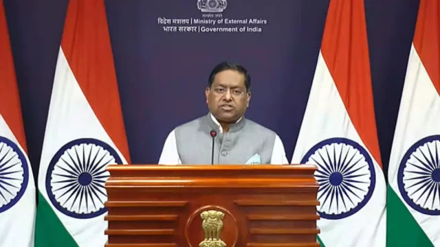 শেখ হাসিনাকে ফেরত পাঠানোর অনুরোধ খতিয়ে দেখা হচ্ছে: জয়সোয়াল