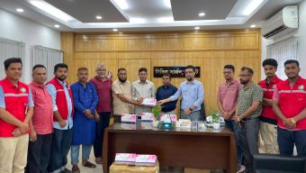 বাংলাদেশ রেড ক্রিসেন্ট সোসাইটির পক্ষ থেকে সিলেটের জন্য ডেঙ্গু কীট হস্তান্তর